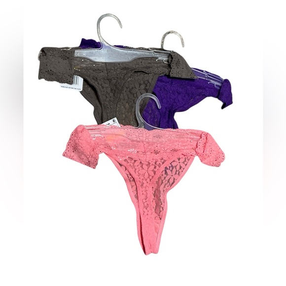 WACOAL 3 Pack Lace Thongs M $39 Retail NWT - Picture 5 of 6